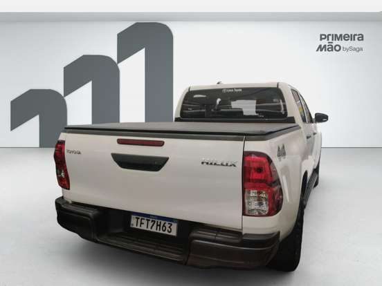 TOYOTA-HILUX-2025