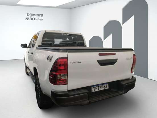 TOYOTA-HILUX-2025