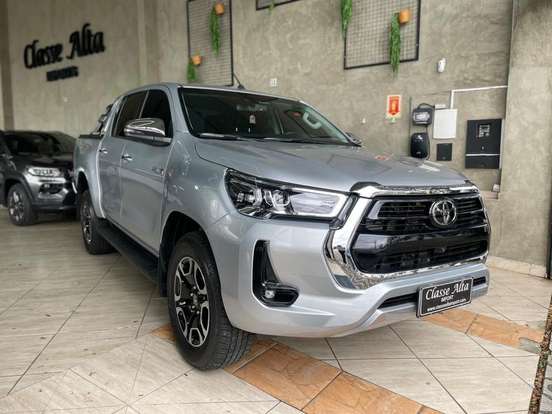 TOYOTA-HILUX-2025