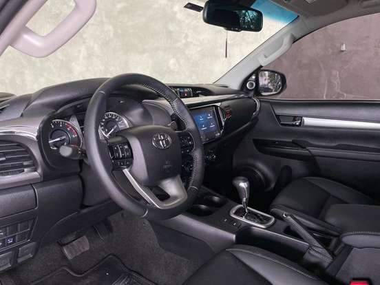 TOYOTA-HILUX-2.8 D-4D TURBO DIESEL CD POWER PACK 4X4 AUTOMÁTICO TOYOTA-HILUX-2025