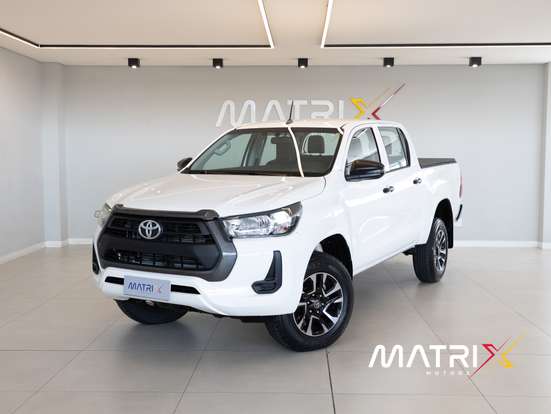TOYOTA-HILUX-2023
