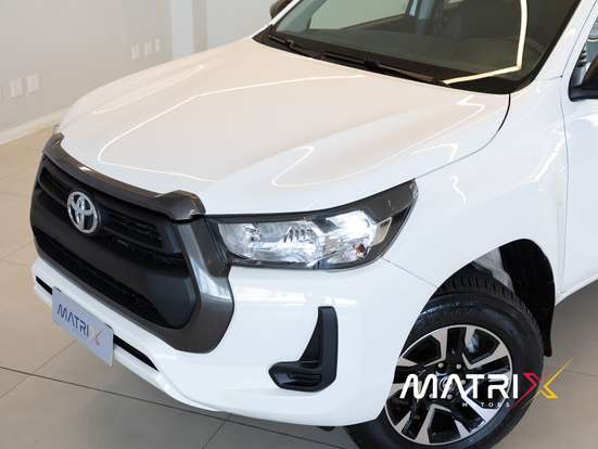 TOYOTA-HILUX-2.8 D-4D TURBO DIESEL CD POWER PACK 4X4 MANUAL TOYOTA-HILUX-2023