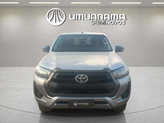 TOYOTA HILUX 2.8 D-4D TURBO DIESEL CD SR 4X4 AUTOMÁTICO