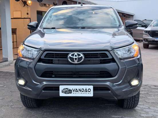 TOYOTA-HILUX-2.8 D-4D TURBO DIESEL CD SRV 4X4 AUTOMÁTICO TOYOTA-HILUX-2024