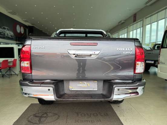 TOYOTA-HILUX-2.8 D-4D TURBO DIESEL CD SRV 4X4 AUTOMÁTICO TOYOTA-HILUX-2023