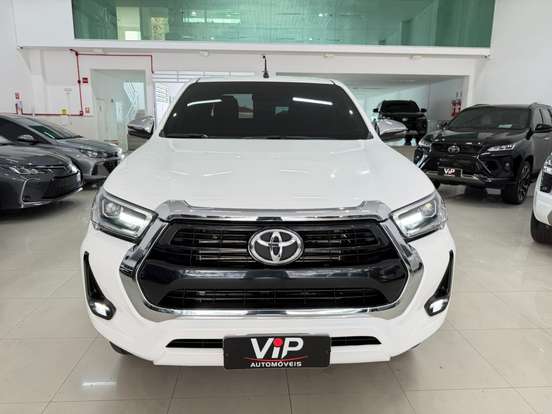 TOYOTA-HILUX-2.8 D-4D TURBO DIESEL CD SRV 4X4 AUTOMÁTICO TOYOTA-HILUX-2024
