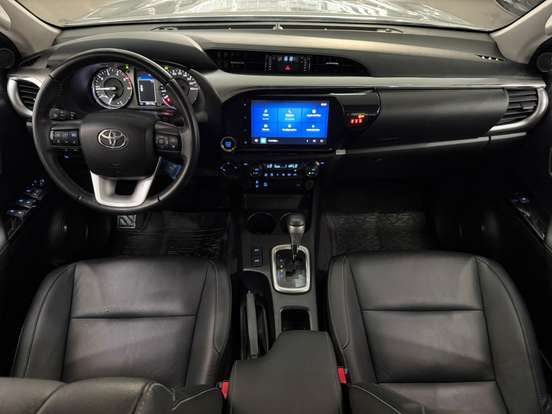 TOYOTA-HILUX-2.8 D-4D TURBO DIESEL CD SRV 4X4 AUTOMÁTICO TOYOTA-HILUX-2024