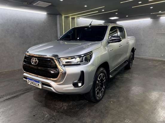 TOYOTA-HILUX-2.8 D-4D TURBO DIESEL CD SRV 4X4 AUTOMÁTICO TOYOTA-HILUX-2024