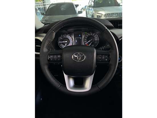 TOYOTA-HILUX-2026