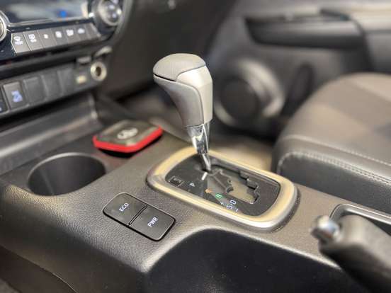 TOYOTA-HILUX-2.8 D-4D TURBO DIESEL CD SRV 4X4 AUTOMÁTICO TOYOTA-HILUX-2026
