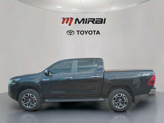 TOYOTA-HILUX-2.8 D-4D TURBO DIESEL CD SRX 4X4 AUTOMÁTICO TOYOTA-HILUX-2022