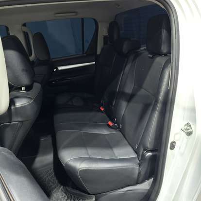 TOYOTA-HILUX-2023