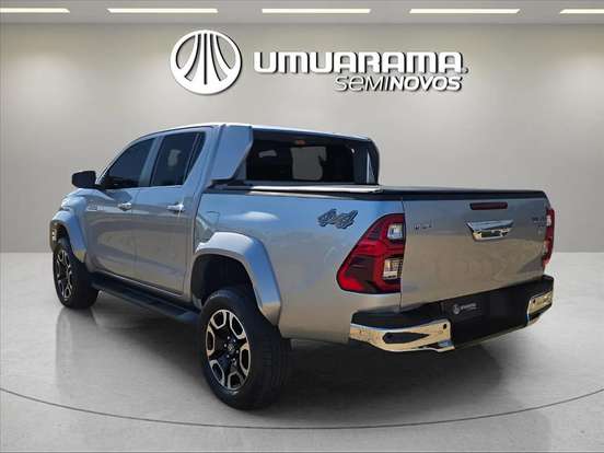 TOYOTA-HILUX-2.8 D-4D TURBO DIESEL CD SRX 4X4 AUTOMÁTICO TOYOTA-HILUX-2026