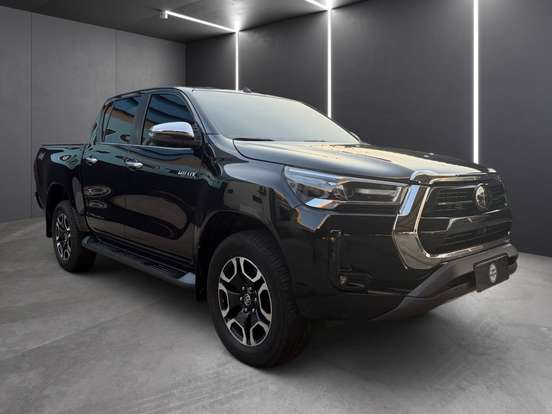 TOYOTA-HILUX-2022
