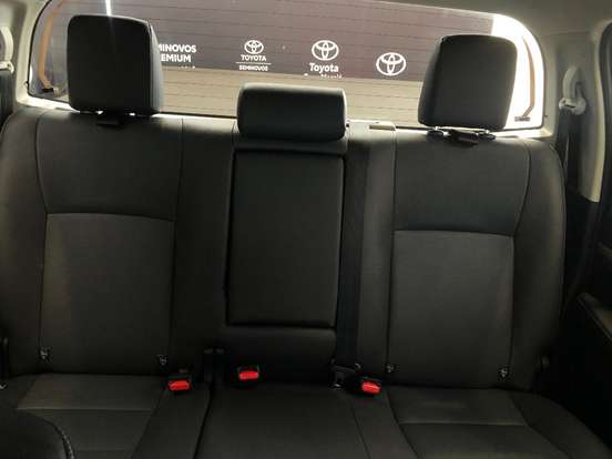 TOYOTA-HILUX-2024