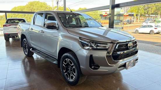 TOYOTA-HILUX-2022