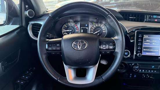 TOYOTA-HILUX-2022