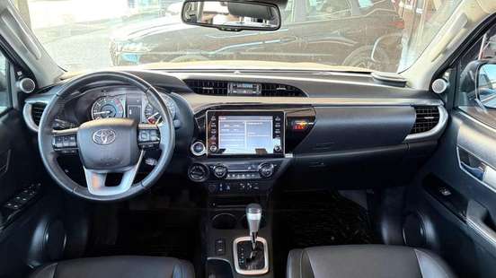 TOYOTA-HILUX-2022