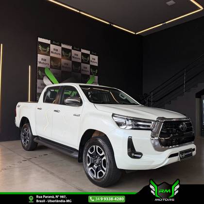 TOYOTA HILUX 2.8 D-4D TURBO DIESEL CD SRX 4X4 AUTOMÁTICO