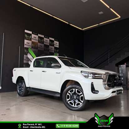 TOYOTA-HILUX-2.8 D-4D TURBO DIESEL CD SRX 4X4 AUTOMÁTICO TOYOTA-HILUX-2021