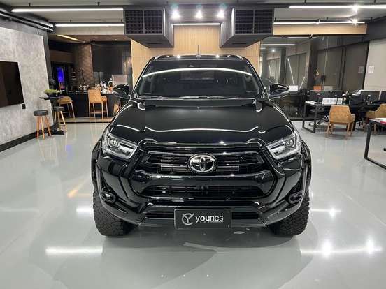 TOYOTA-HILUX-2025