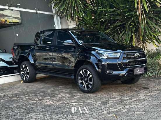 TOYOTA-HILUX-2.8 D-4D TURBO DIESEL CD SRX PLUS 4X4 AUTOMÁTICO TOYOTA-HILUX-2026