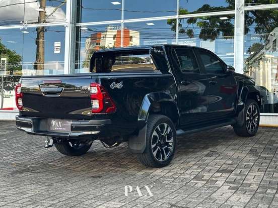 TOYOTA-HILUX-2.8 D-4D TURBO DIESEL CD SRX PLUS 4X4 AUTOMÁTICO TOYOTA-HILUX-2026