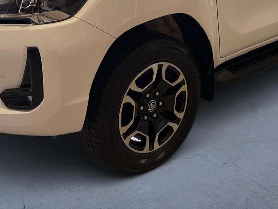 TOYOTA-HILUX-2026