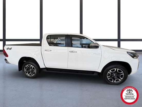 TOYOTA-HILUX-2.8 D-4D TURBO DIESEL CD SRX PLUS 4X4 AUTOMÁTICO TOYOTA-HILUX-2026