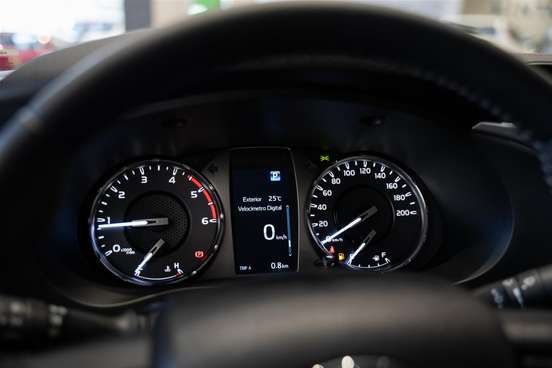 TOYOTA-HILUX-2026