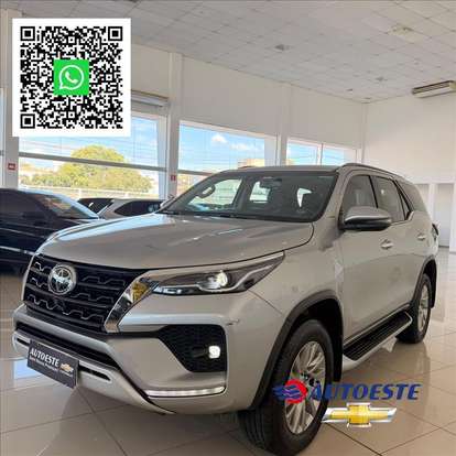 TOYOTA-HILUX-2023