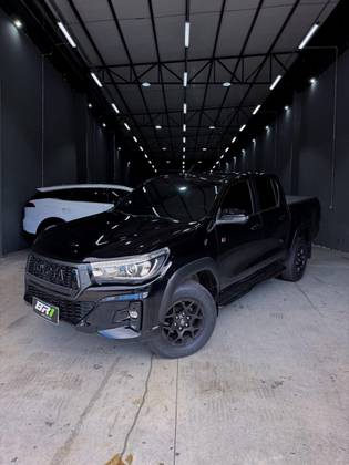 TOYOTA HILUX 2.8 GR SPORT 4X4 CD 16V DIESEL 4P AUTOMÁTICO