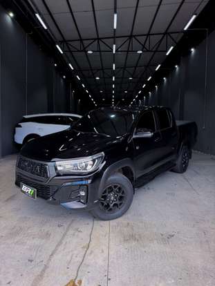 TOYOTA-HILUX-2019