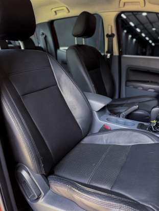 TOYOTA-HILUX-2019