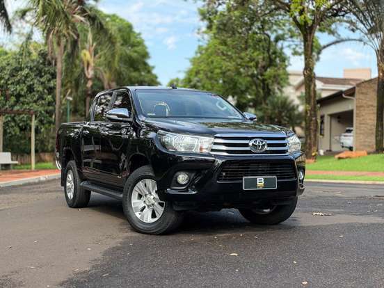 TOYOTA-HILUX-2.8 SRV 4X4 CD 16V DIESEL 4P AUTOMÁTICO TOYOTA-HILUX-2017