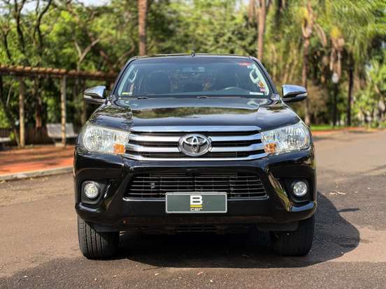 TOYOTA-HILUX-2017
