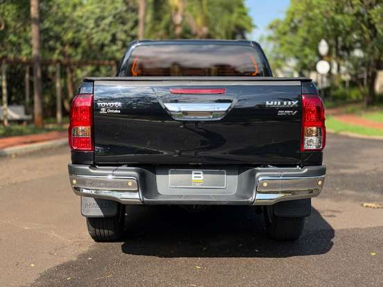 TOYOTA-HILUX-2.8 SRV 4X4 CD 16V DIESEL 4P AUTOMÁTICO TOYOTA-HILUX-2017
