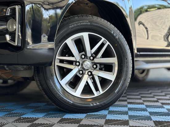 TOYOTA-HILUX-2.8 SRV 4X4 CD 16V DIESEL 4P AUTOMÁTICO TOYOTA-HILUX-2019