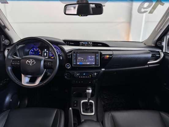 TOYOTA-HILUX-2019