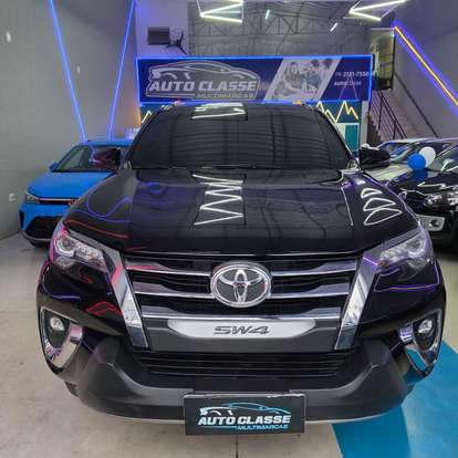TOYOTA-HILUX-2018
