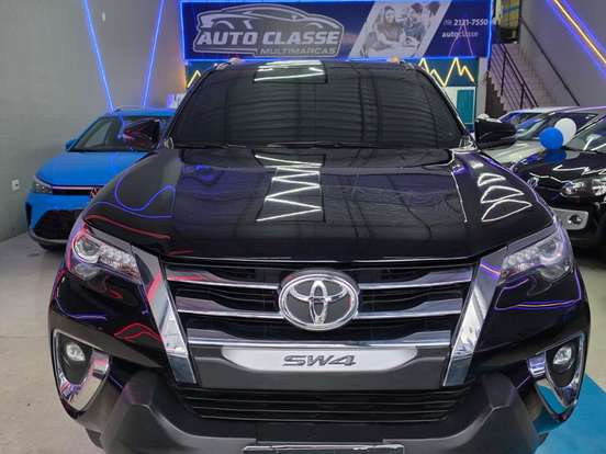 TOYOTA-HILUX-2.8 SRX 4X4 CD 16V DIESEL 4P AUTOMÁTICO TOYOTA-HILUX-2018