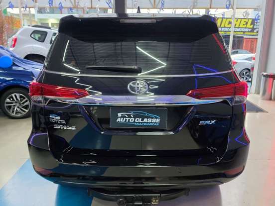 TOYOTA-HILUX-2.8 SRX 4X4 CD 16V DIESEL 4P AUTOMÁTICO TOYOTA-HILUX-2018