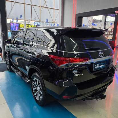 TOYOTA-HILUX-2018