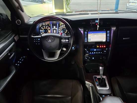 TOYOTA-HILUX-2.8 SRX 4X4 CD 16V DIESEL 4P AUTOMÁTICO TOYOTA-HILUX-2018