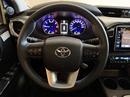 TOYOTA-HILUX-2.8 SRX 4X4 CD 16V DIESEL 4P AUTOMÁTICO TOYOTA-HILUX-2016