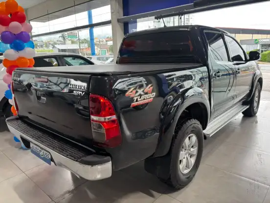 TOYOTA-HILUX-2014