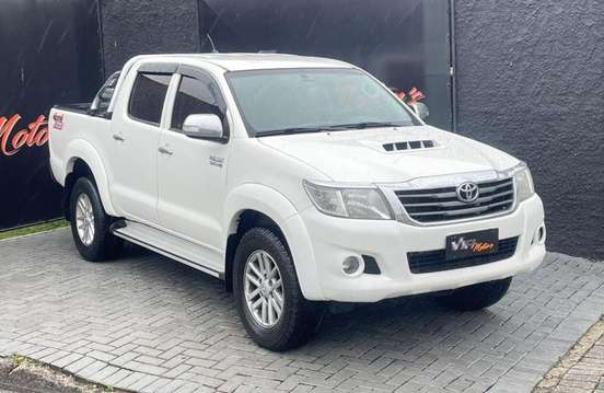 TOYOTA-HILUX-2013