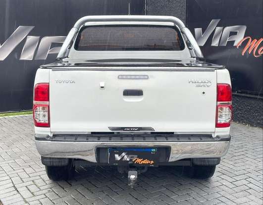 TOYOTA-HILUX-2013