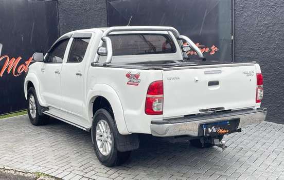 TOYOTA-HILUX-2013