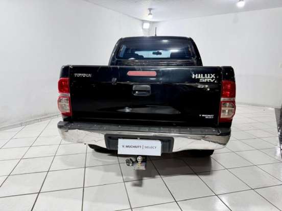 TOYOTA-HILUX-2011